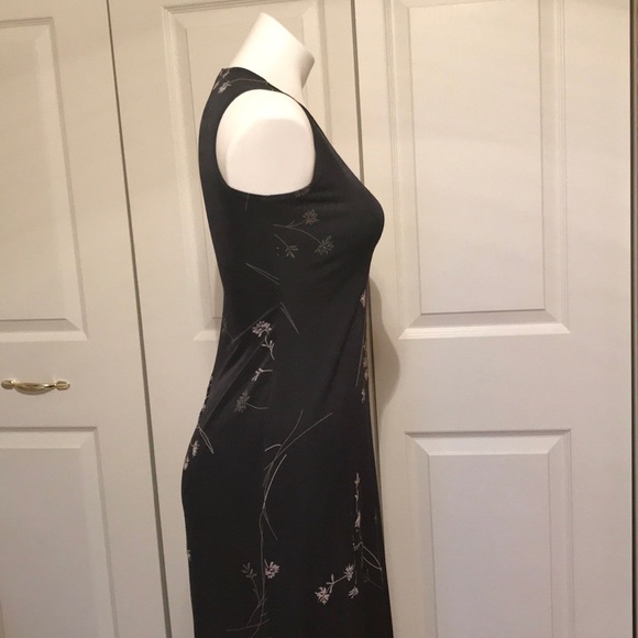 Dress - Picture 8 of 8